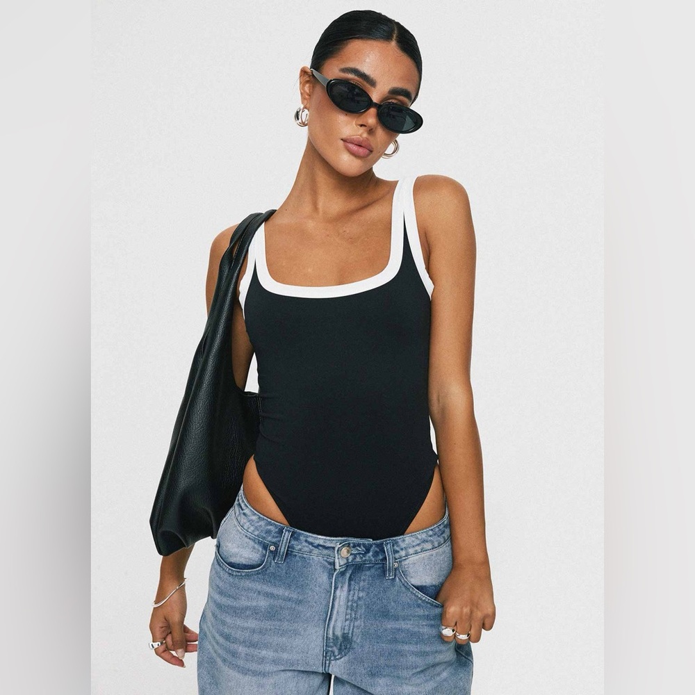 Nwt Princess Polly Astrea bodysuit black and white